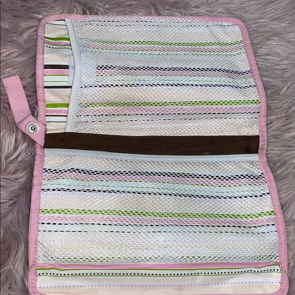 Munchkin diaper changing kit - Picture 4 of 4